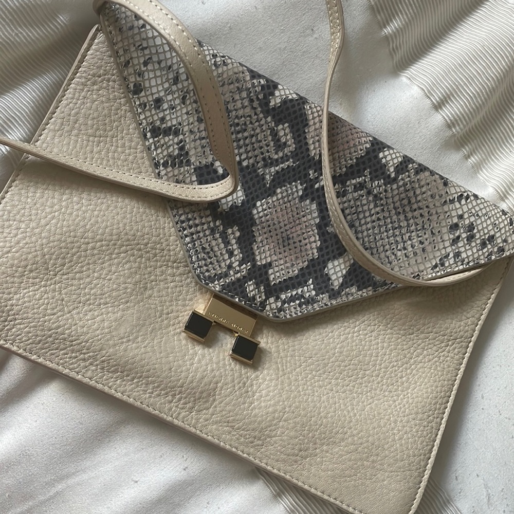 Beautiful leather cross body